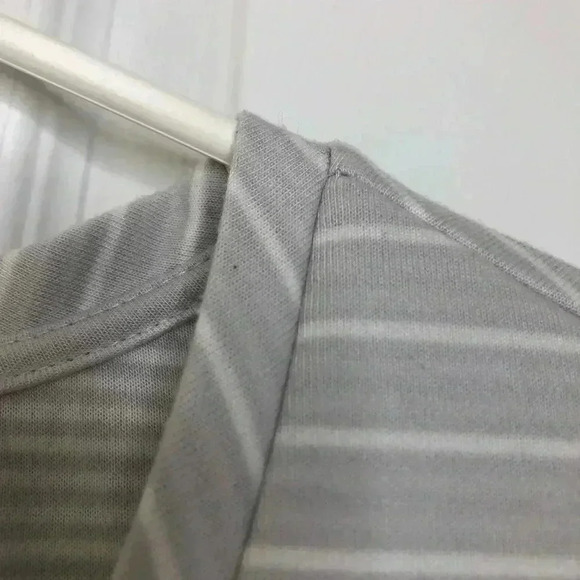 Jones New  York Tank Top Grey & White Striped Size Small - Picture 5 of 16